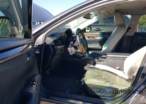 2013 Lexus Es 350 z USA, uszkodzony, nr VIN JTHBK1GG1D2082177